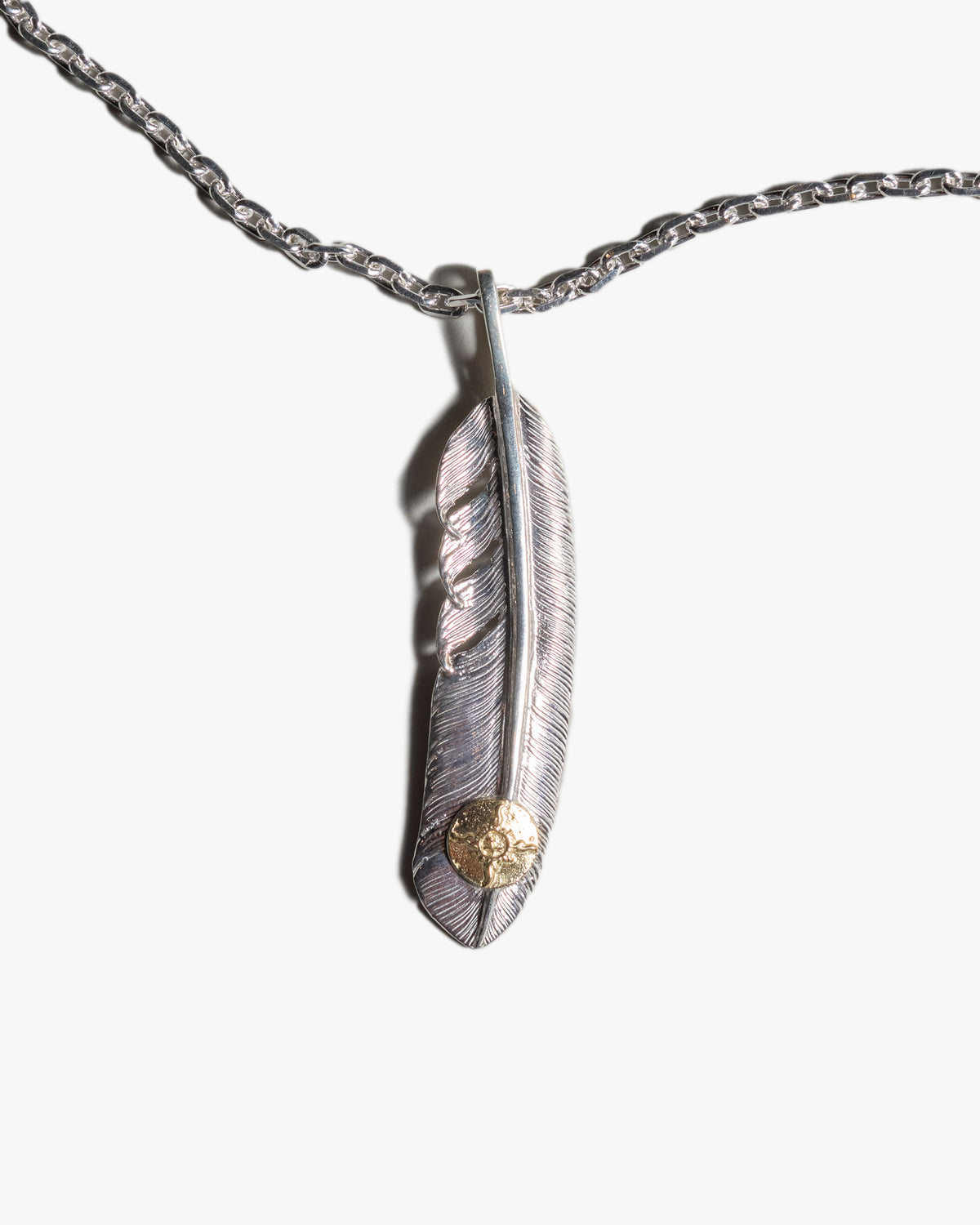 First Arrows O-063+P-077 Small Silver Chain w/ K18 Medicine Wheel & P-002L Large K18 Silver Feather Pendant - 55cm