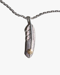 First Arrows O-063+P-077 Small Silver Chain w/ K18 Medicine Wheel & P-002L Large K18 Silver Feather Pendant - 55cm