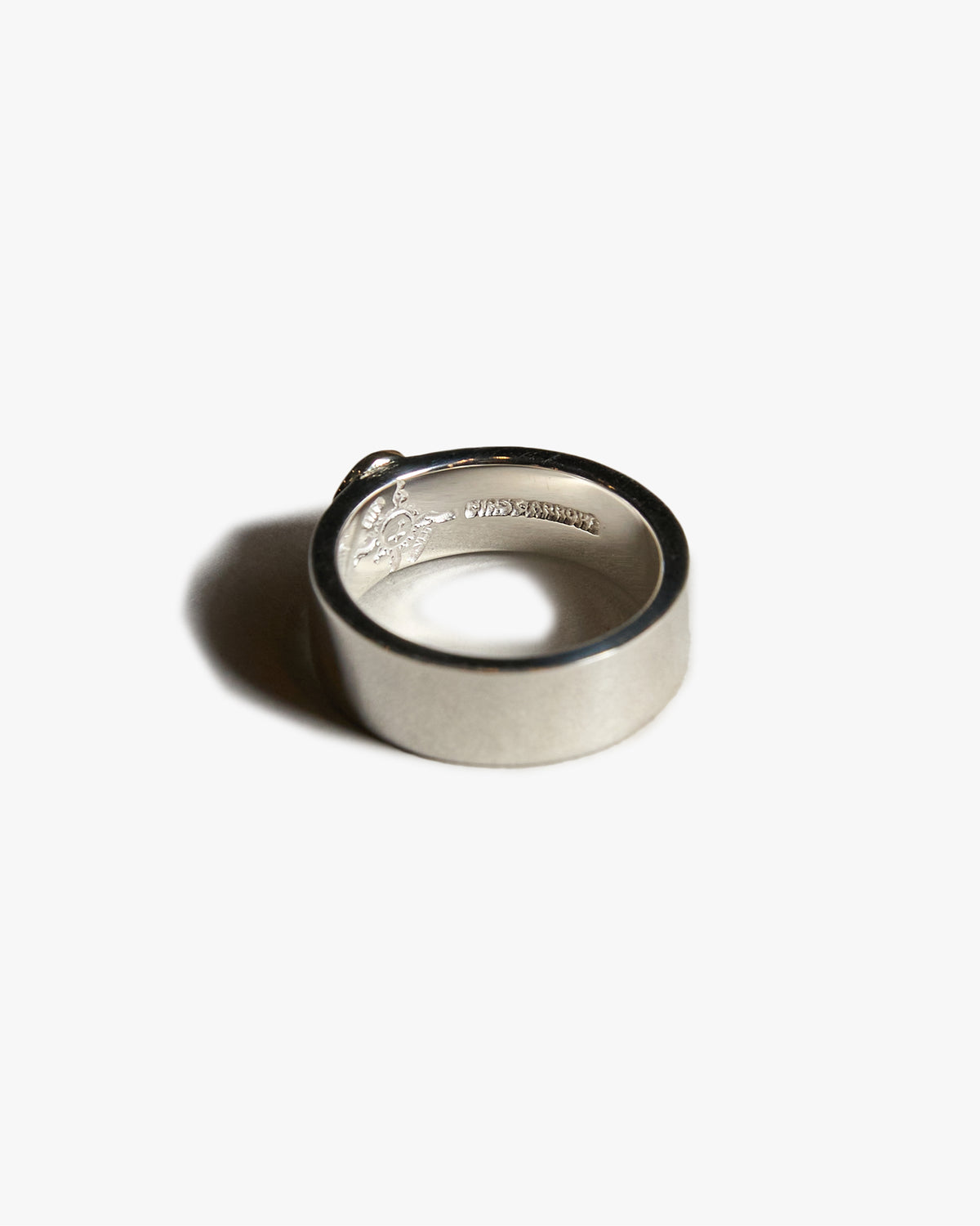 First Arrows R-001 Silver 8mm Flat Hammered Plain Ring w/ K18 - #20