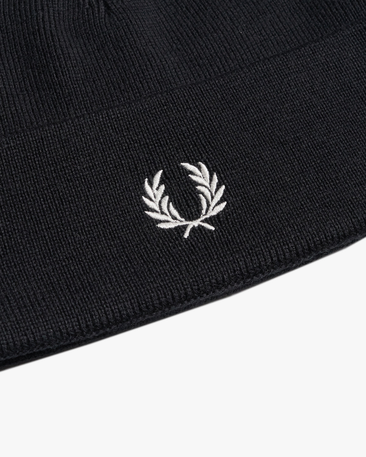 Fred Perry Classic Merino Wool Beanie - Black / Snow White