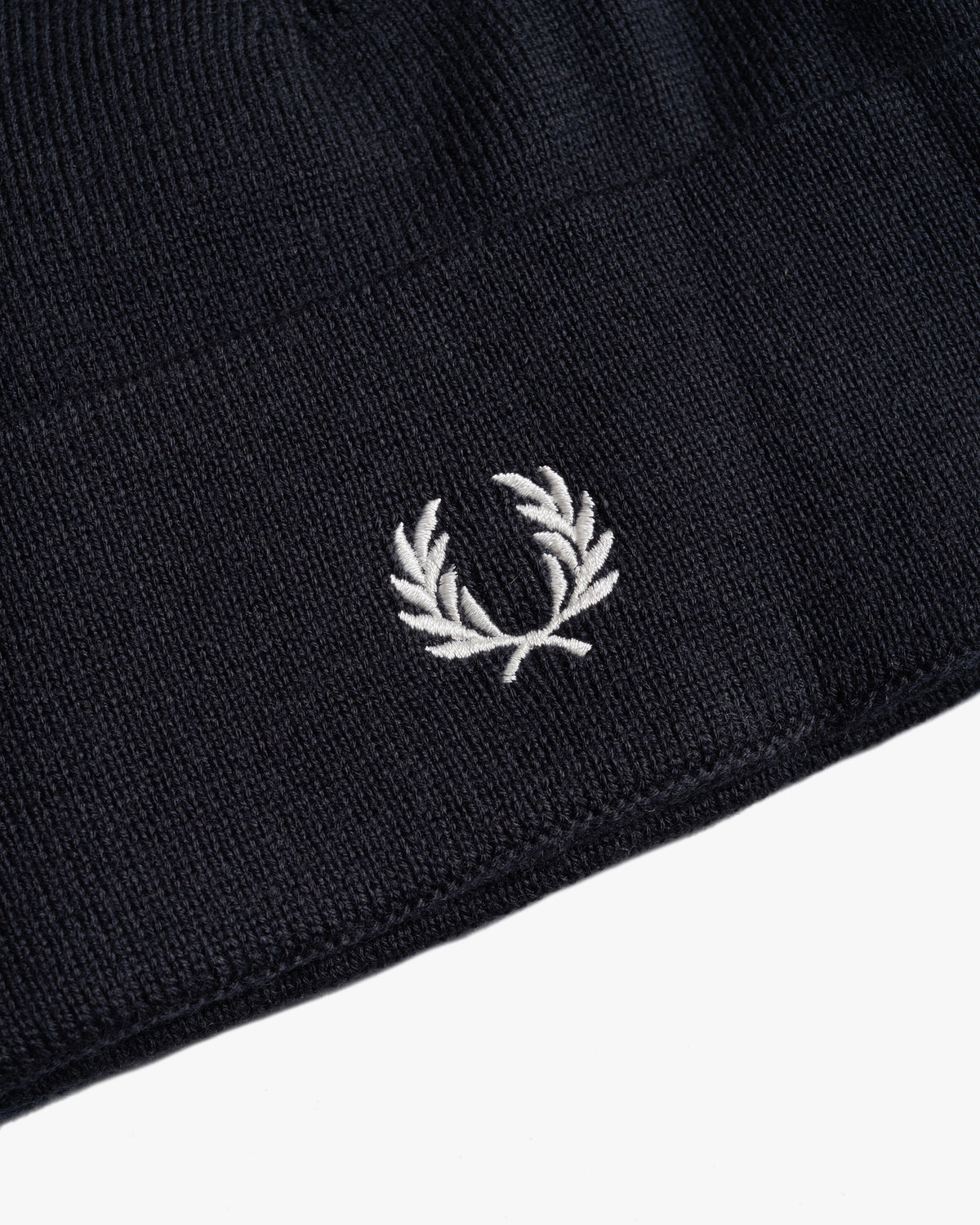Fred Perry Classic Merino Wool Beanie - Navy / Snow White