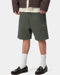 Carhartt WIP Chase Sweat Shorts - Leaf / Gold | Carhartt WIP Shorts | JEANSTORE