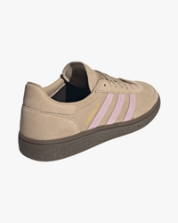 Adidas Womens Handball Spezial - Warm Sandstone / Clear Pink / Gum | Adidas Originals Trainers | JEANSTORE