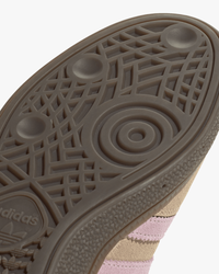 Adidas Womens Handball Spezial - Warm Sandstone / Clear Pink / Gum | Adidas Originals Trainers | JEANSTORE