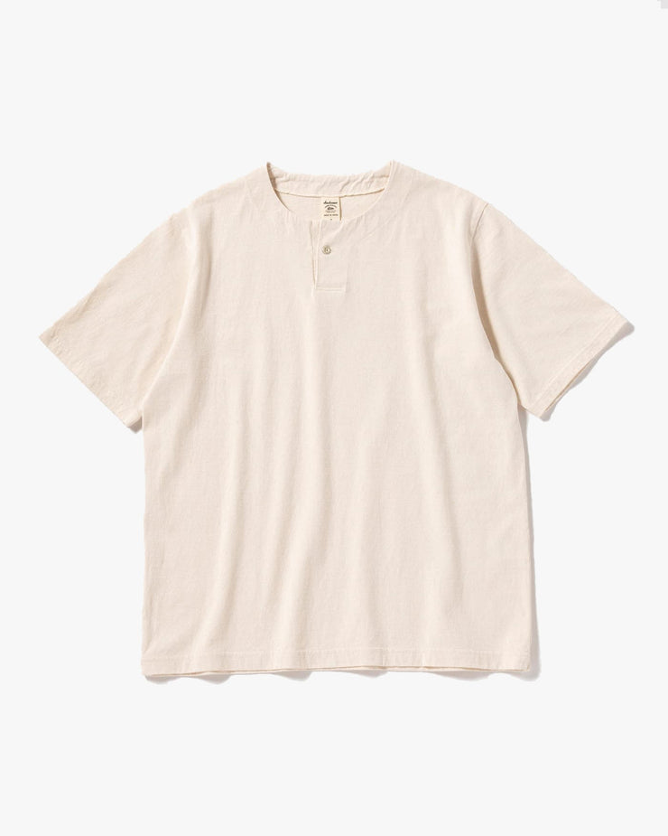 Jackman Henley Neck Tee - Kinari