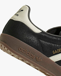 Adidas Gazelle Indoor - Core Black / Off White / Cinder