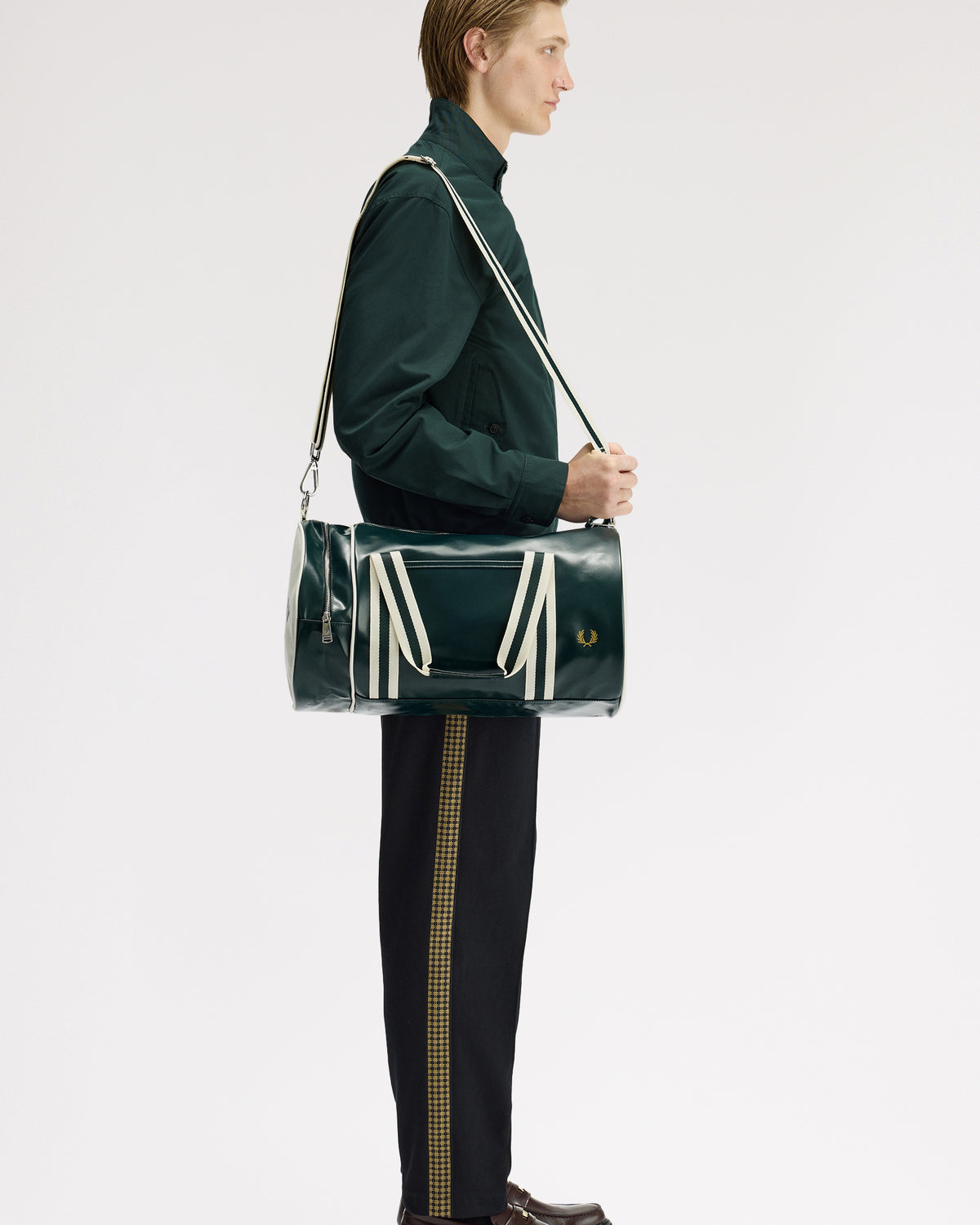 Fred Perry Classic Barrel Bag - Grassroots / Ecru | Fred Perry Bags | JEANSTORE