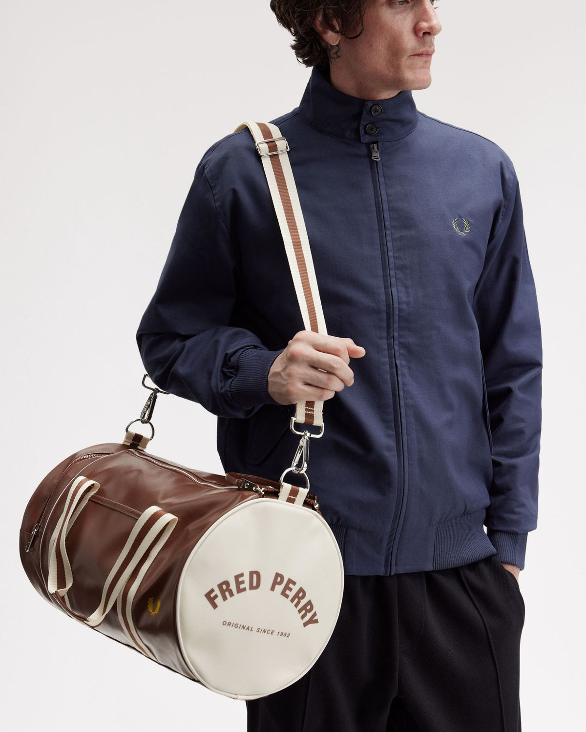 Fred Perry Classic Barrel Bag - Tan / Ecru | Fred Perry Bags | JEANSTORE