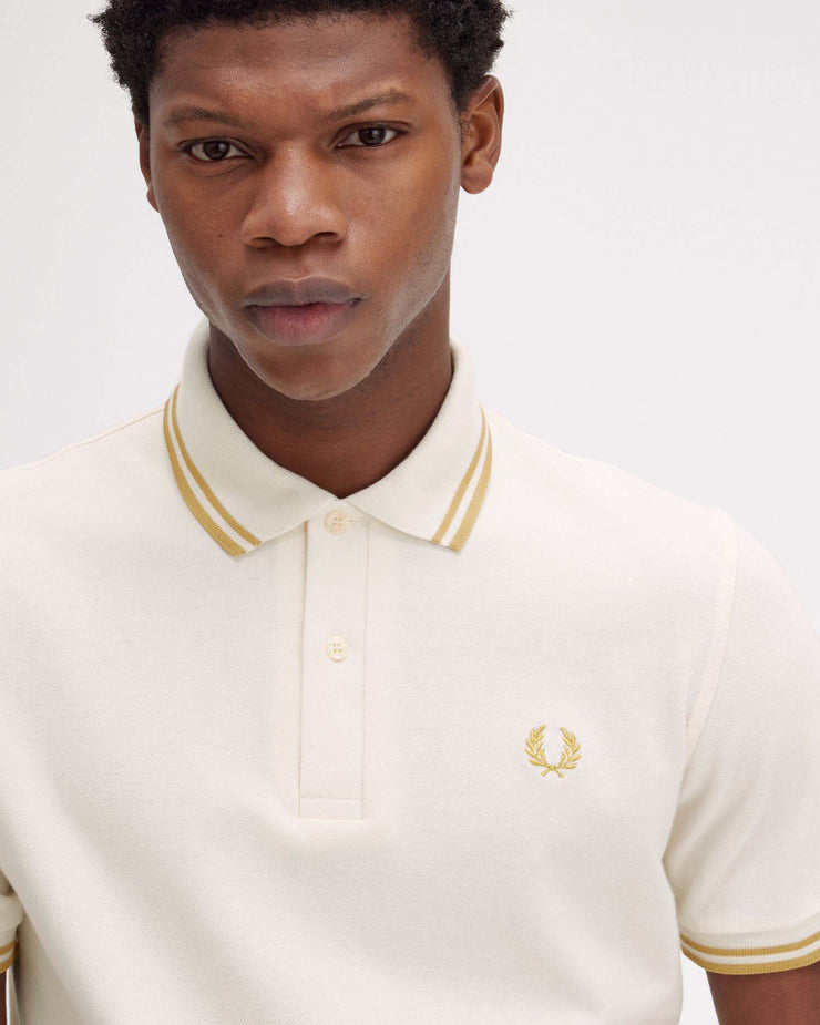 Fred Perry M12 Made In England Twin Tipped Polo Shirt - Ecru / Honeycomb