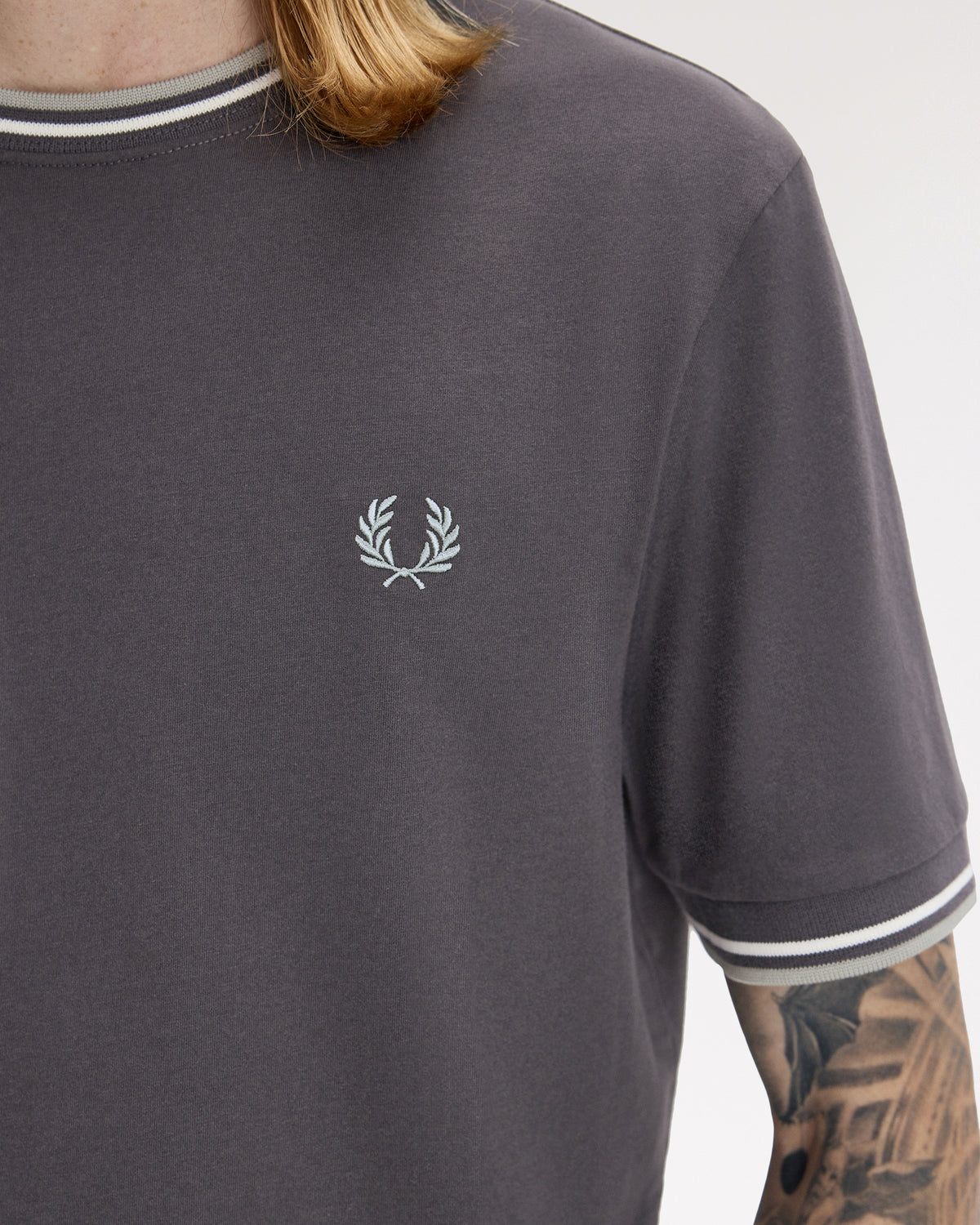 Fred Perry Twin Tipped T Shirt - Anchor Grey / Ecru / Seagrass