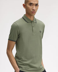 Fred Perry Twin Tipped Polo Shirt - Laurel Wreath Green / Black | Fred Perry Polo Shirts | JEANSTORE