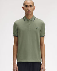 Fred Perry Twin Tipped Polo Shirt - Laurel Wreath Green / Black | Fred Perry Polo Shirts | JEANSTORE