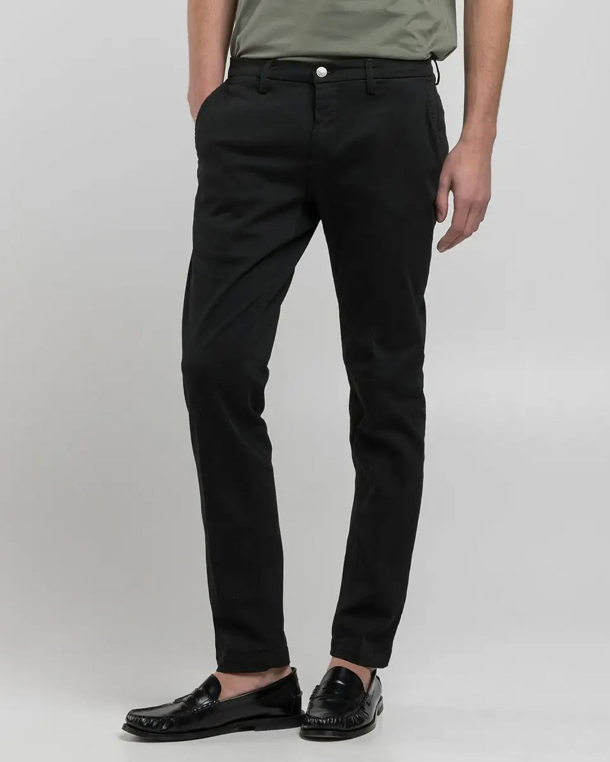 Replay Zeumar Hyperchino Colour XLITE Slim Mens Jeans - Black | Replay Jeans | JEANSTORE