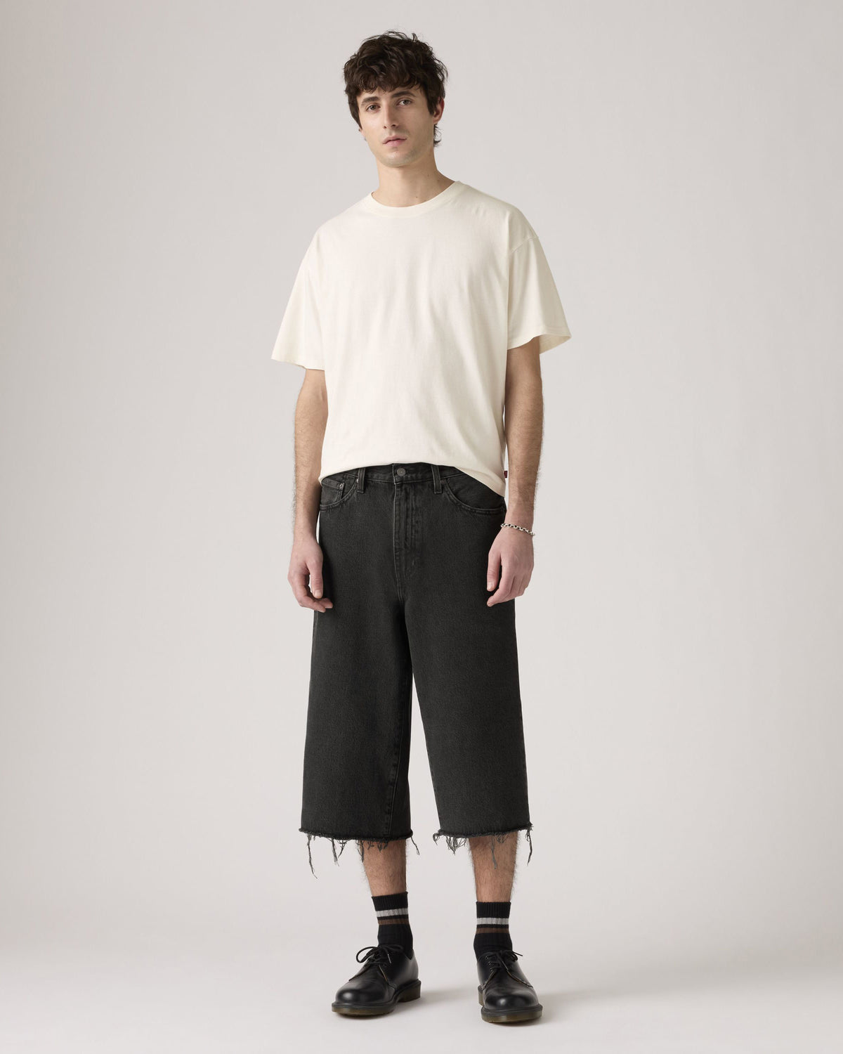 Levi's® 478 Baggy Capri Shorts - Just Business | Levi's® Shorts | JEANSTORE