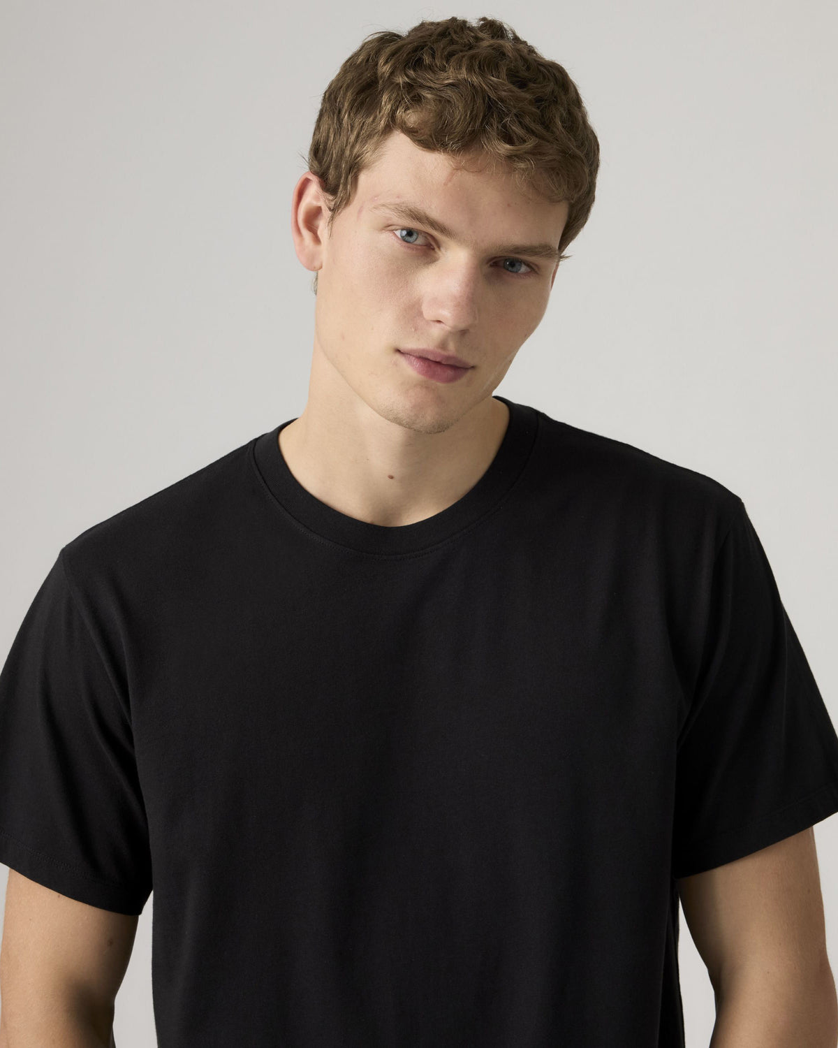 Levi's® NG Essential Tee - Mineral Black