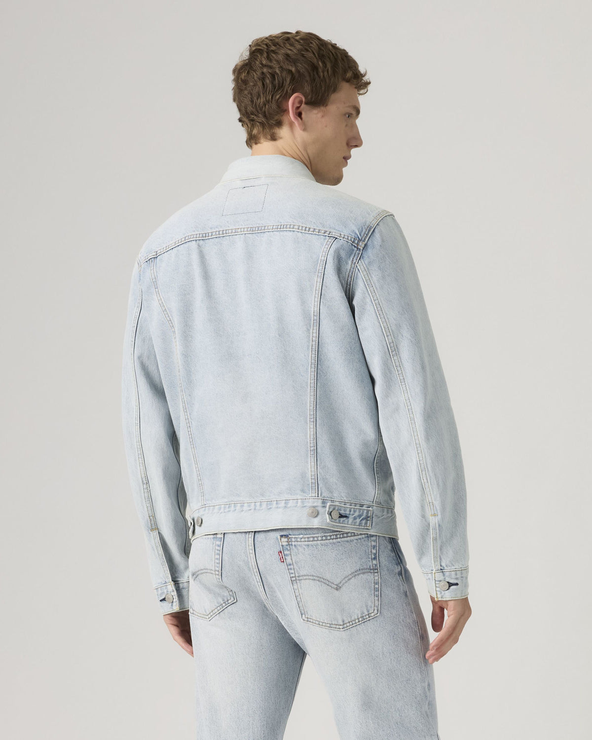 Levi's® Trucker Denim Jacket - Into The Light | Levi's® Jackets & Coats | JEANSTORE