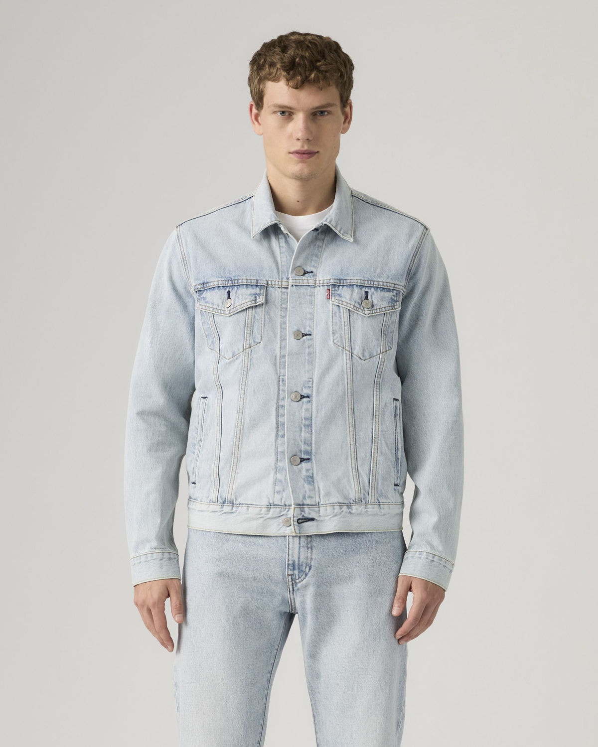 Levi's® Trucker Denim Jacket - Into The Light | Levi's® Jackets & Coats | JEANSTORE