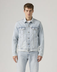 Levi's® Trucker Denim Jacket - Into The Light | Levi's® Jackets & Coats | JEANSTORE