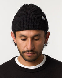 Merz b. Schwanen Good Basics MWBN06 Merino Wool Waffle Beanie - Deep Black | Merz b. Schwanen Hats | JEANSTORE