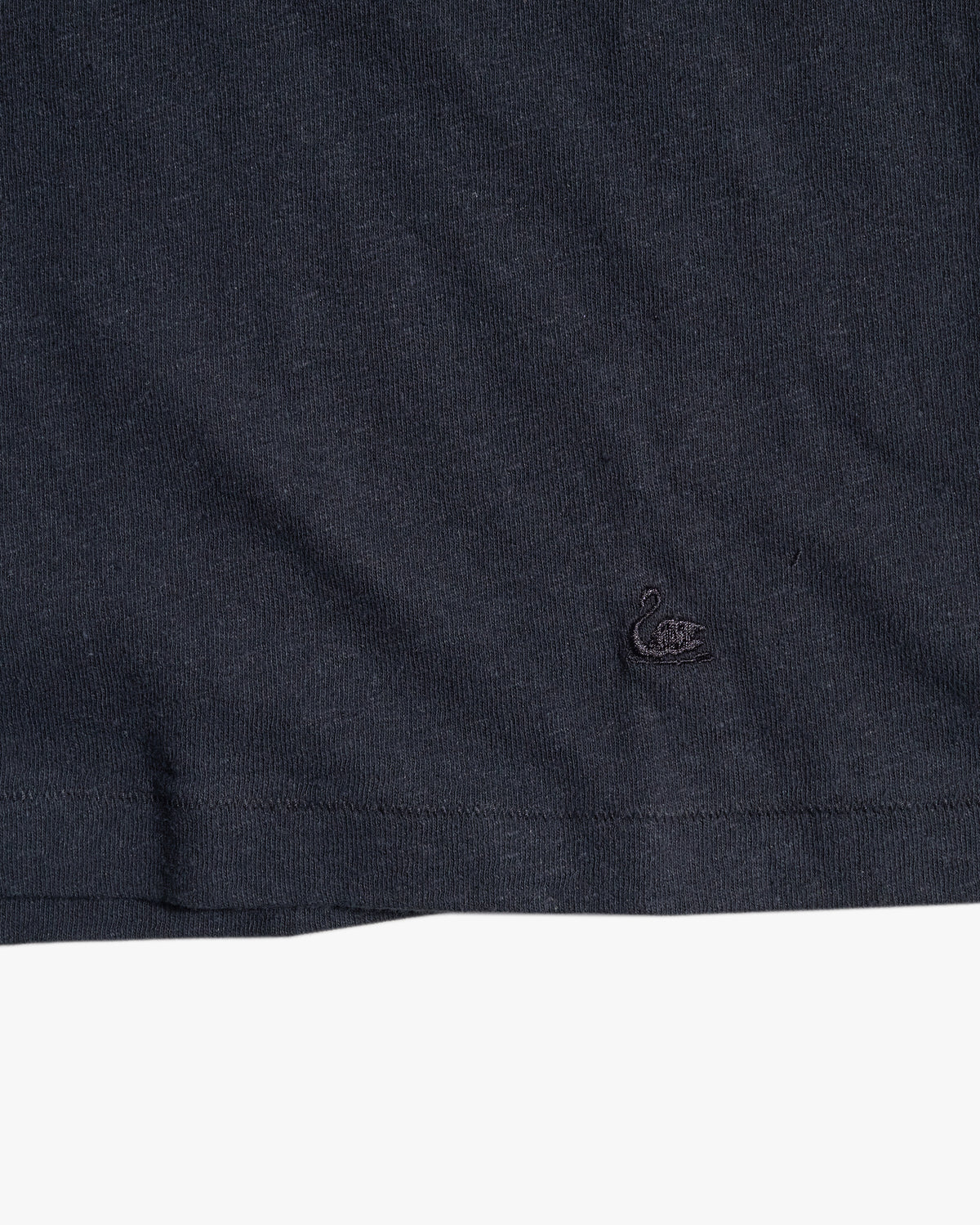 Merz b. Schwanen LINEN02 Relaxed Linen-Cotton Polo Shirt - Deep Black | Merz b. Schwanen Polo Shirts | JEANSTORE