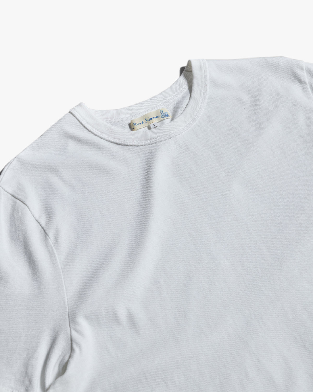 Merz b. Schwanen TEE03 Authentic Jersey Relaxed Tee - Crisp White