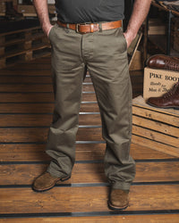Pike Brothers Loose Fit 1940 Service Chino - Leesville Green | Pike Brothers Chinos & Trousers | JEANSTORE