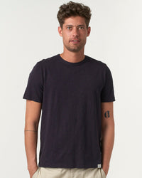 Merz b. Schwanen Good Basics SCT04 4.9oz Pima Slub Cotton Relaxed Tee - Deep Black | Merz b. Schwanen T Shirts | JEANSTORE
