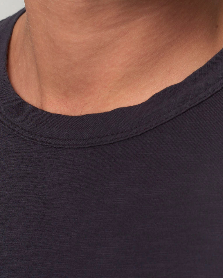 Merz b. Schwanen Good Basics SCT04 4.9oz Pima Slub Cotton Relaxed Tee - Deep Black | Merz b. Schwanen T Shirts | JEANSTORE
