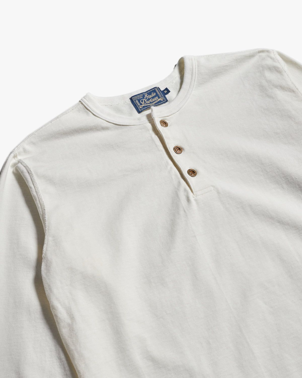 Studio D'Artisan 8187 Suvin Gold L/S Henley - White