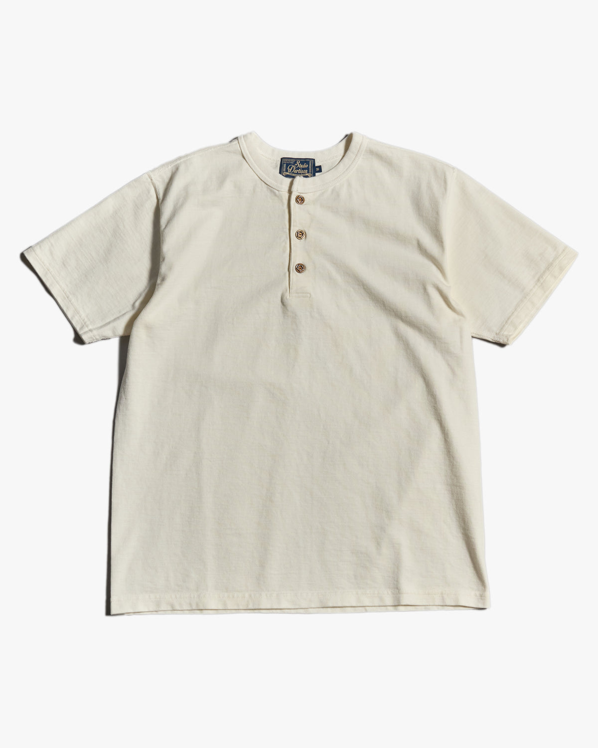 Studio D'Artisan 8174 Suvin Gold Seamless Henley - White | Studio D'Artisan T Shirts | Jeanstore