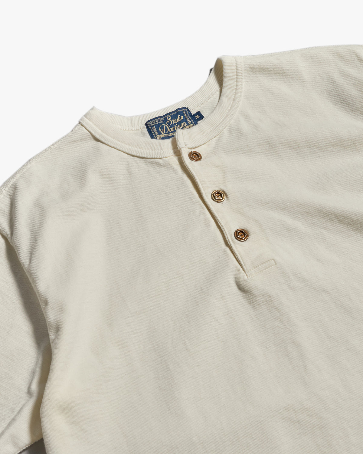 Studio D'Artisan 8174 Suvin Gold Seamless Henley - White | Studio D'Artisan T Shirts | Jeanstore