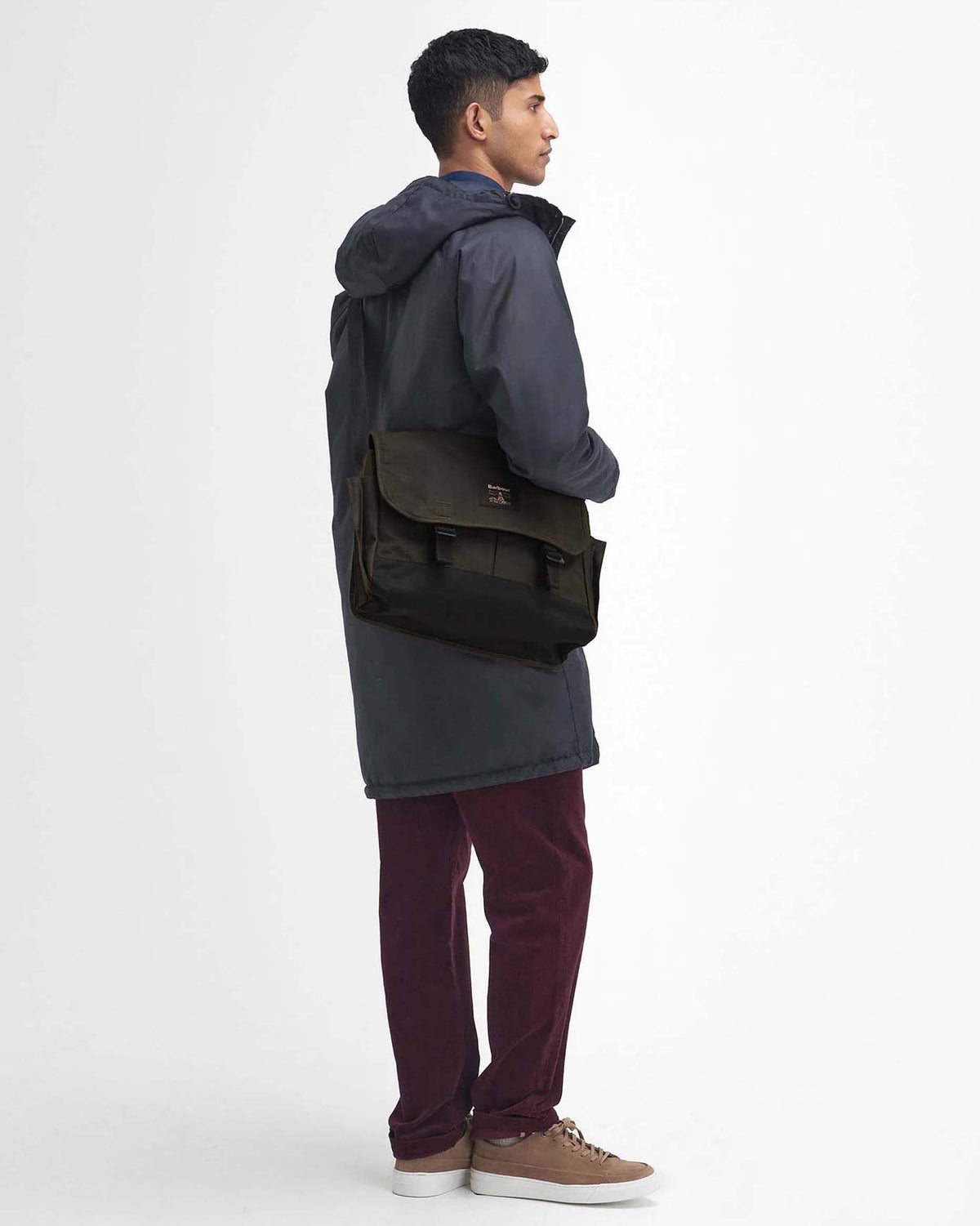 Barbour Heritage Field Waxed Messenger Bag - Olive / Black | Barbour Bags | Jeanstore