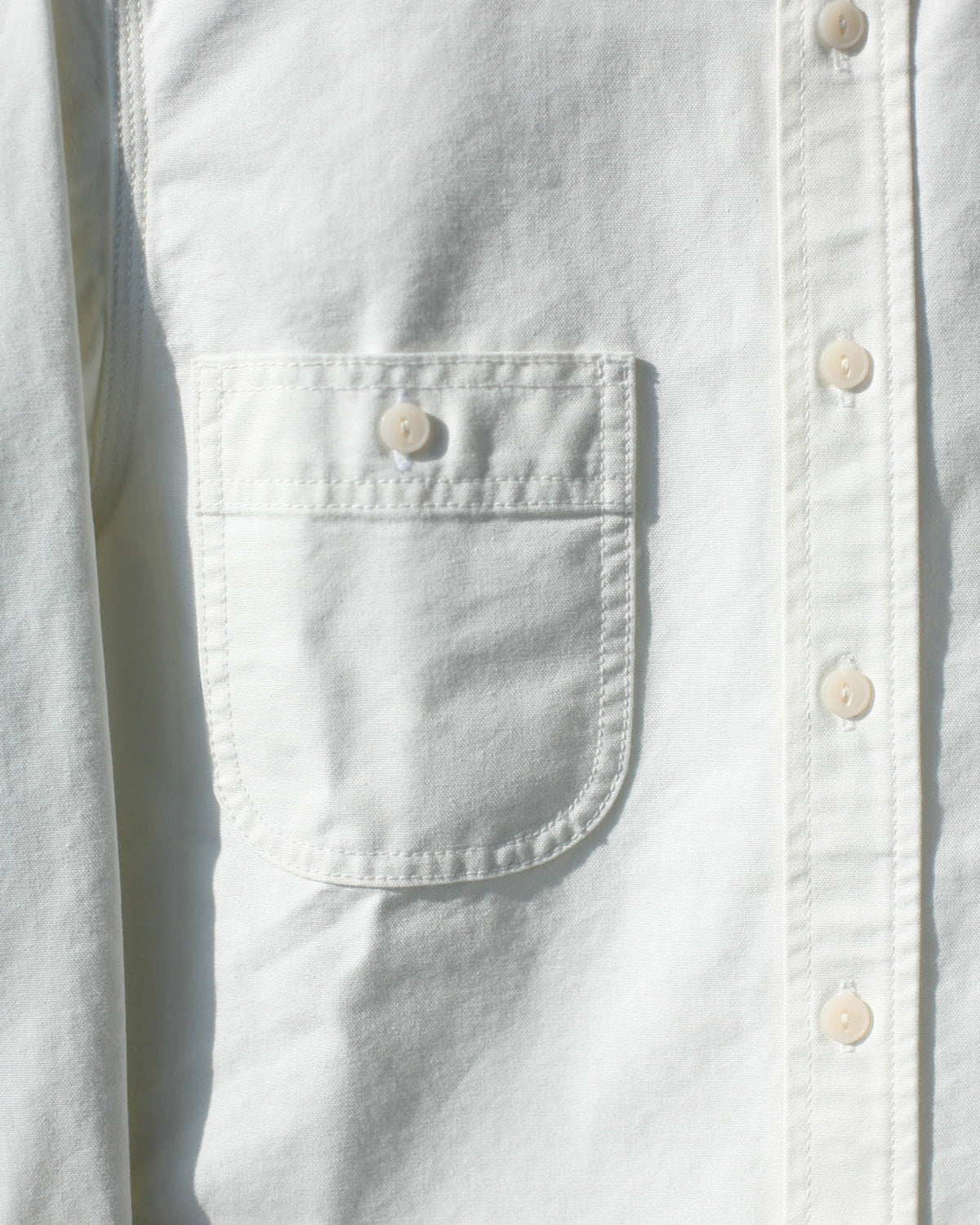 Unbranded UBS434 9oz Selvedge Oxford Work Shirt - White | The Unbranded Brand Shirts | JEANSTORE