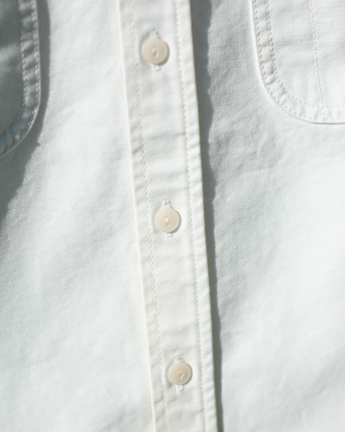 Unbranded UBS434 9oz Selvedge Oxford Work Shirt - White | The Unbranded Brand Shirts | JEANSTORE