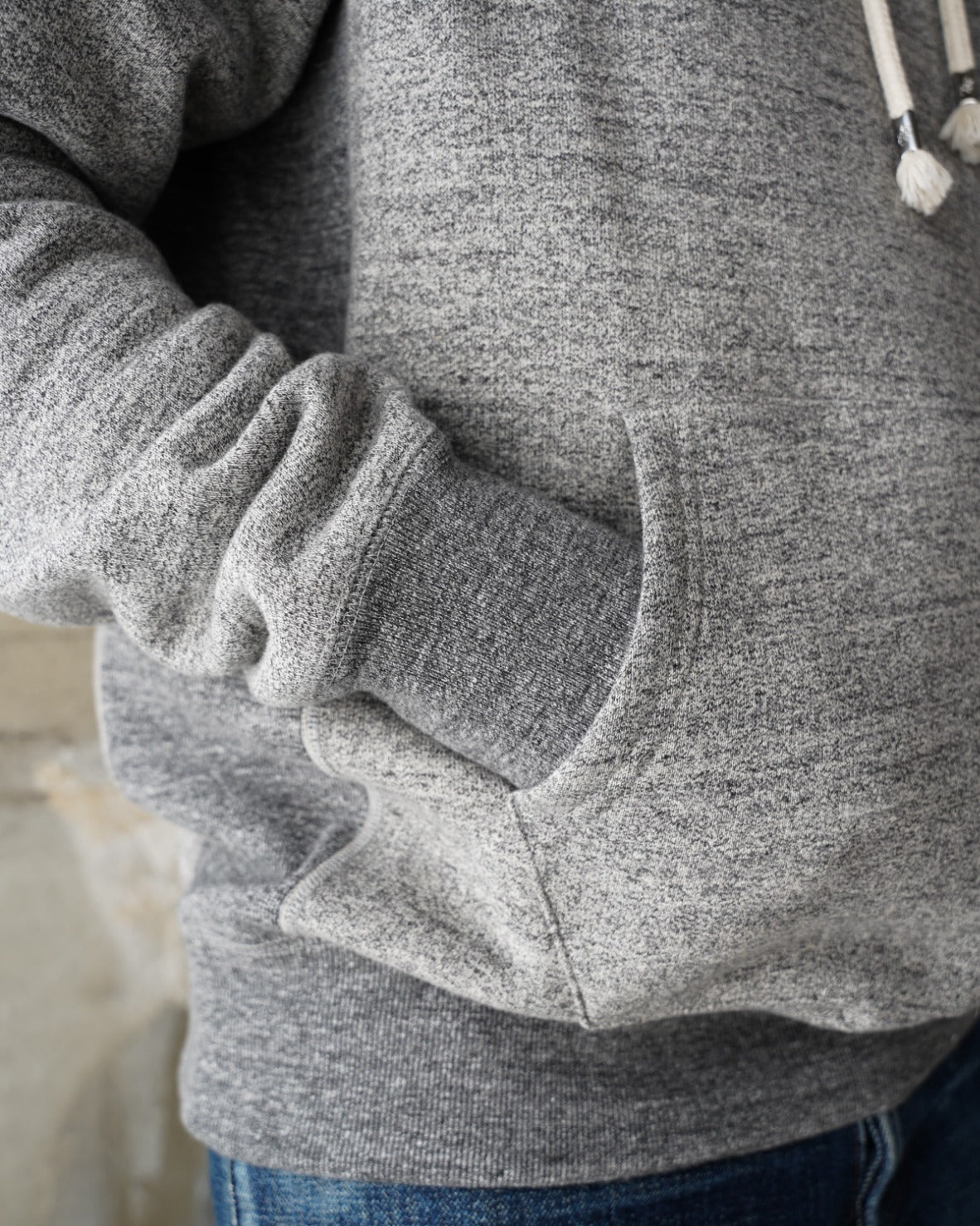Wonder Looper Fleeced Foxfibre® Pullover Hoodie - Charcoal | Wonder Looper Sweaters & Knitwear | JEANSTORE