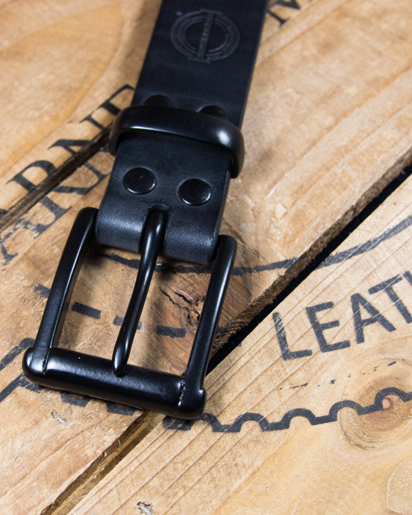 Barnes and Moore Garrison Leather Belt - Black / Black | Barnes and Moore Belts | JEANSTORE