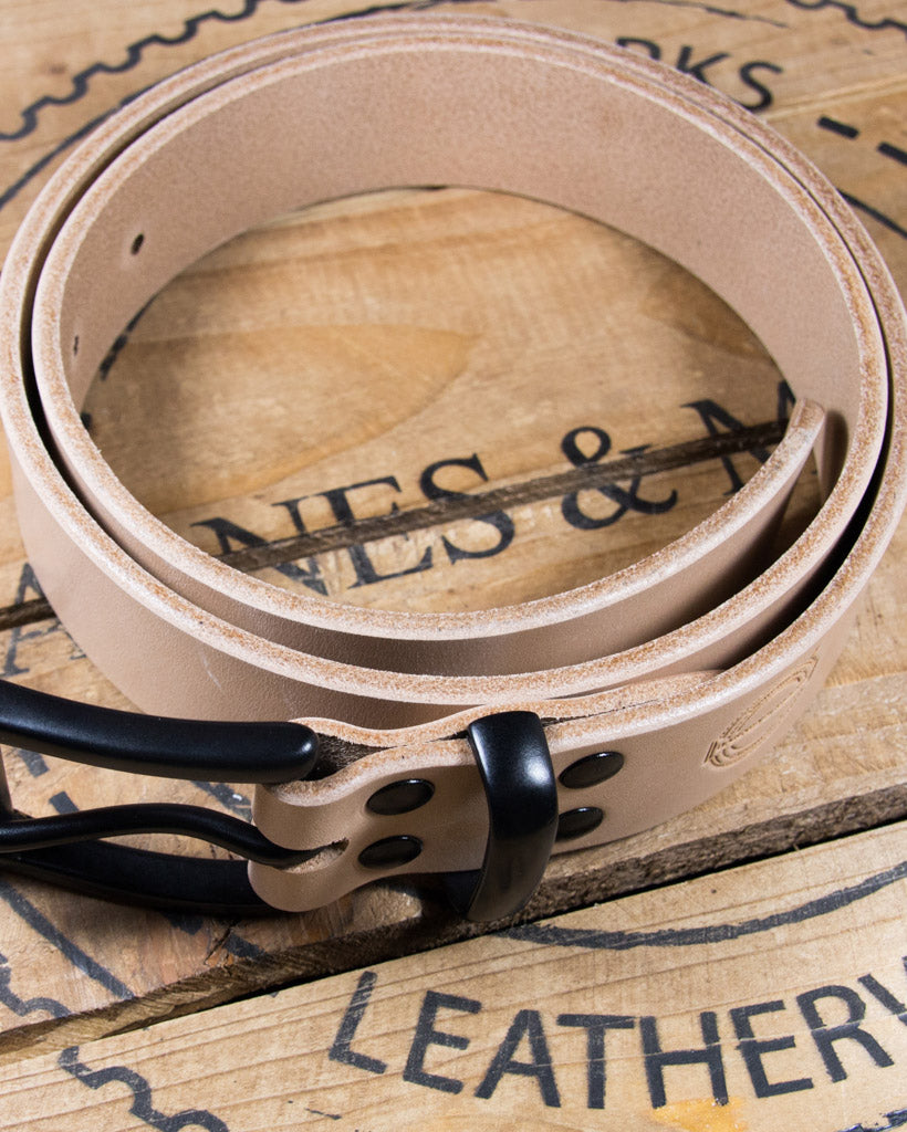 Barnes and Moore Garrison Leather Belt - Natural / Black | Barnes and Moore Belts | JEANSTORE