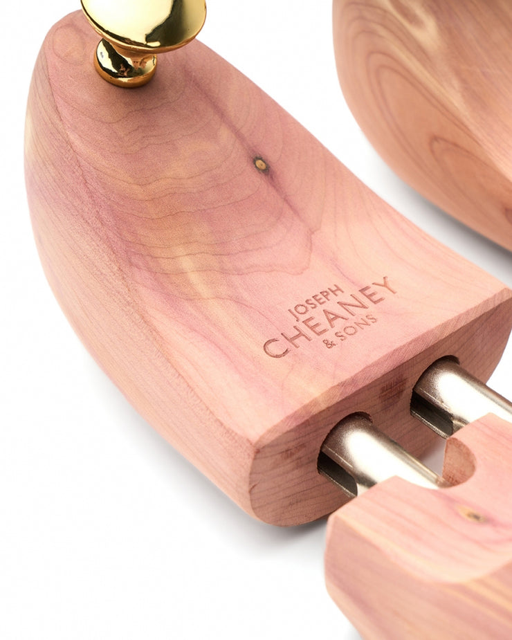 Cheaney Cedarwood Shoe Trees - 1 Pair | Cheaney Shoes Garment Care | JEANSTORE