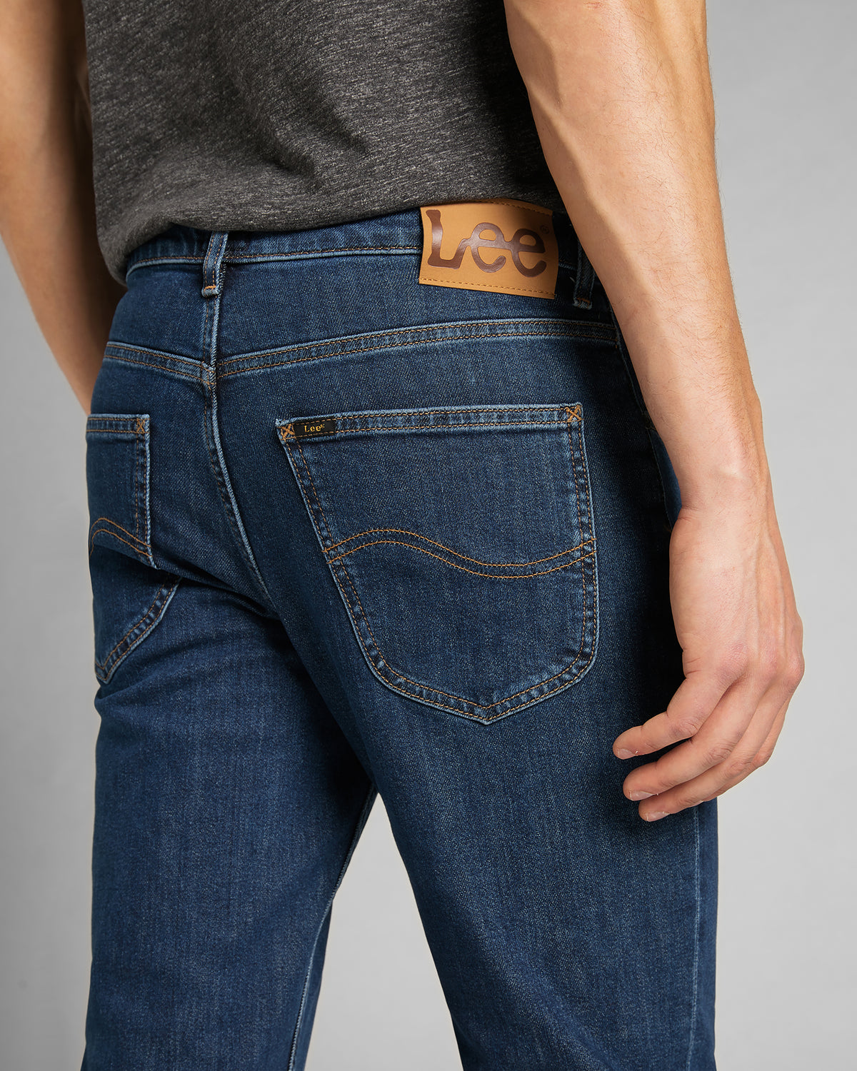 Lee Brooklyn Straight Regular Fit Mens Jeans - Dark Stonewash | Lee Jeans | JEANSTORE