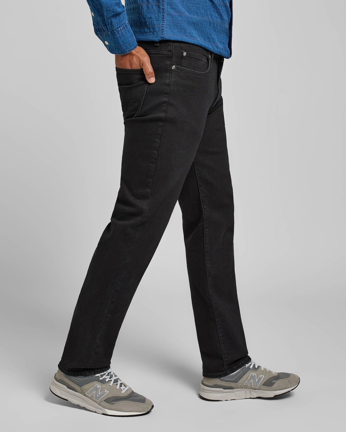 Lee Straight Fit Extreme Motion Mens Jeans - MVP Black | Lee Jeans | JEANSTORE