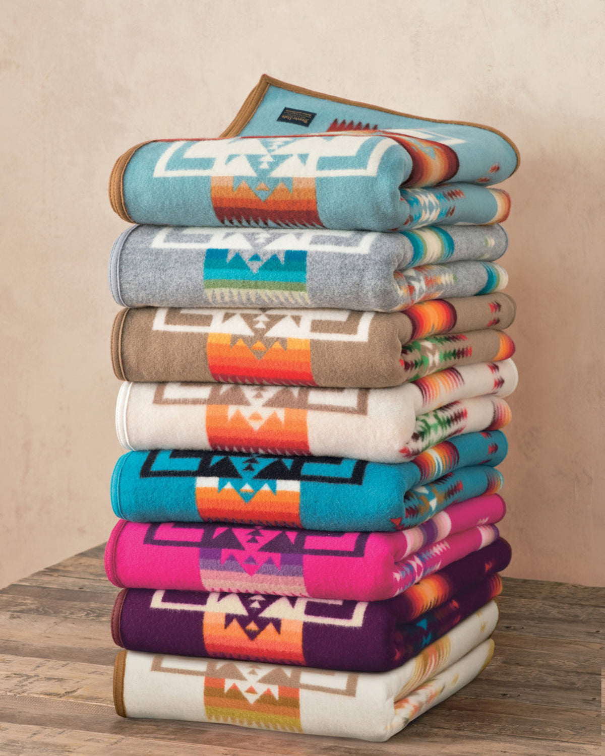 Pendleton Chief Joseph Jacquard Robe Blanket - Khaki | Pendleton Lifestyle | JEANSTORE