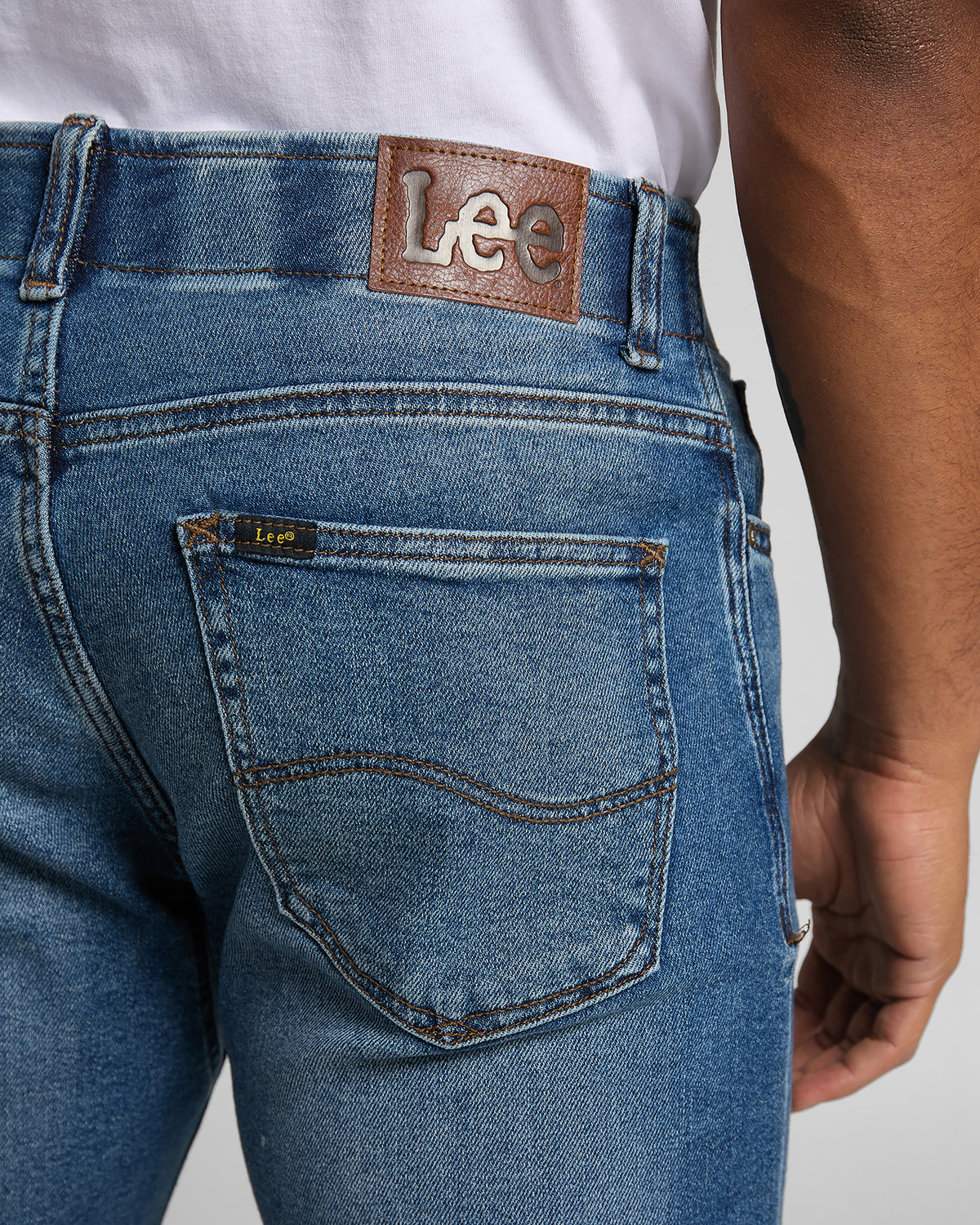 Lee Straight Fit Extreme Motion Mens Jeans - General | Lee Jeans | JEANSTORE