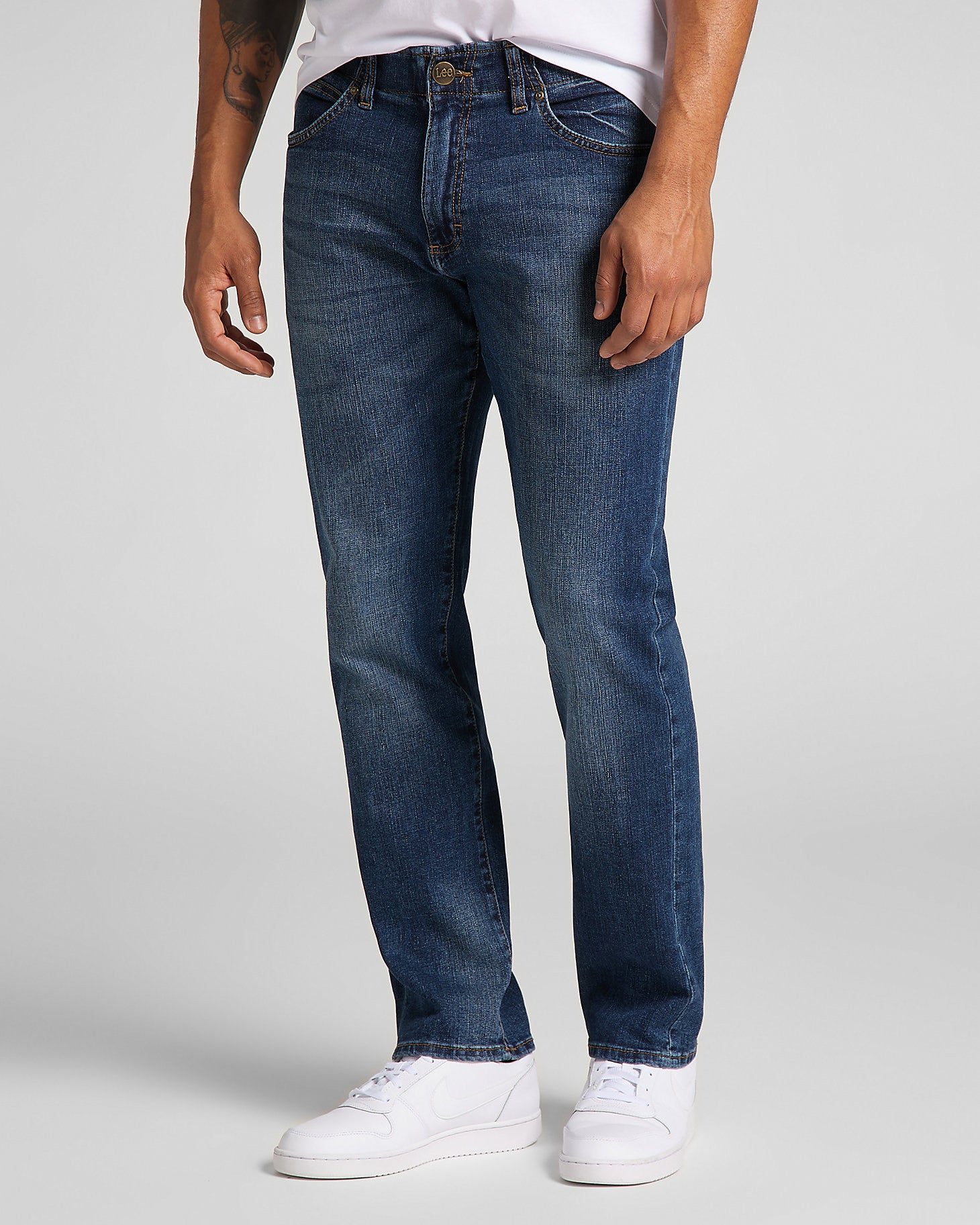 Lee Straight Fit Extreme Motion Mens Jeans - Maddox – JEANSTORE