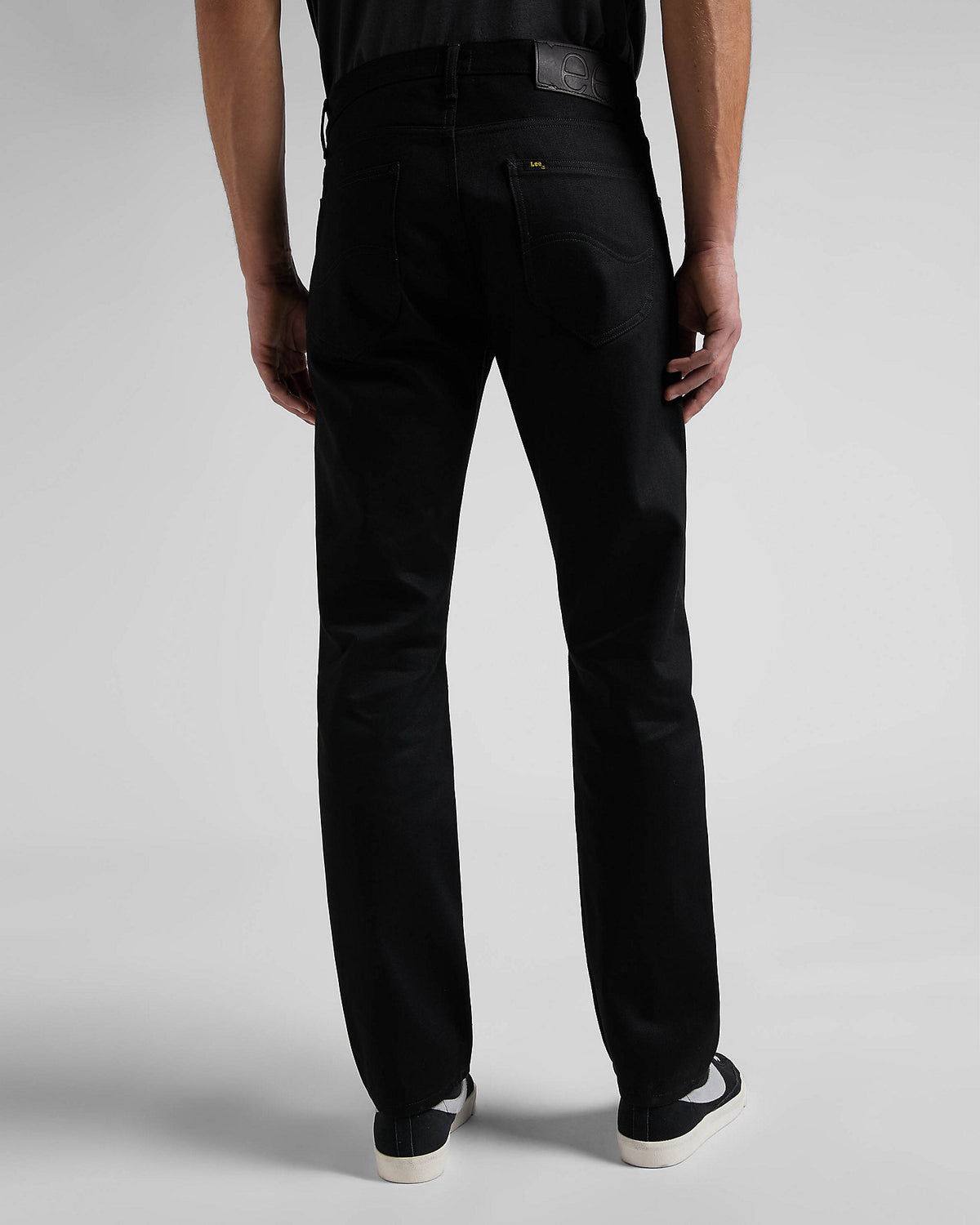 Lee 101 Z Regular Fit Kaihara Recycled Cotton 14oz Selvedge Mens Jeans - Dry Black | Lee Jeans | JEANSTORE