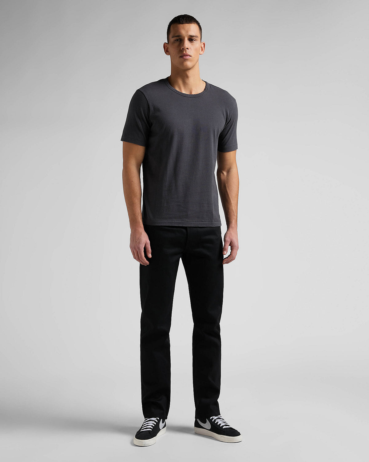 Lee 101 Z Regular Fit Kaihara Recycled Cotton 14oz Selvedge Mens Jeans - Dry Black | Lee Jeans | JEANSTORE