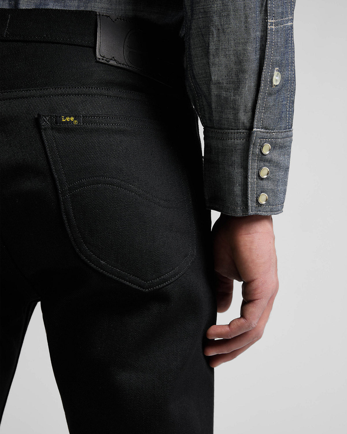Lee 101 Rider Slim Fit Kaihara Recycled Cotton 14oz Selvedge Mens Jeans - Dry Black | Lee Jeans | JEANSTORE