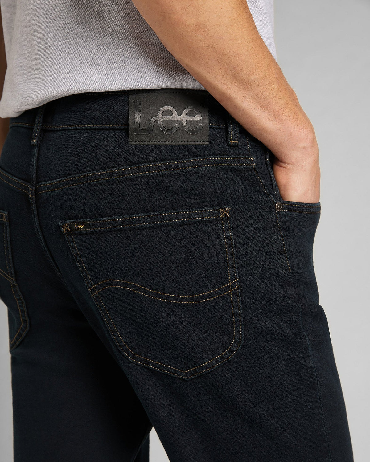 Lee Brooklyn Straight Regular Fit Mens Jeans - Blue Black | Lee Jeans | JEANSTORE