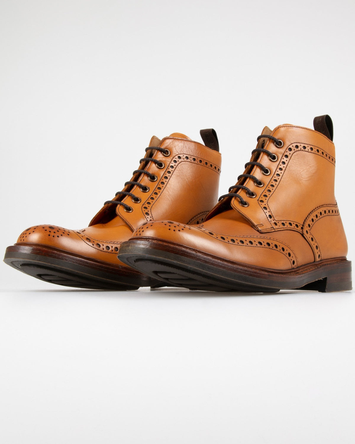 Loake 1880 Country Bedale Brogue Boot - Tan | Loake Shoemakers Boots | JEANSTORE