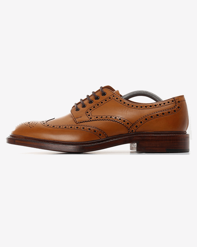 Loake 1880 Country Chester Brogue - Tan | Loake Shoemakers Shoes | JEANSTORE